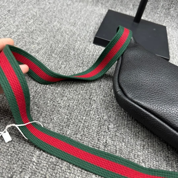 Authentic Gucci Logo Belt Small Black Belt Bag 399-121224 - Picture 9 of 11